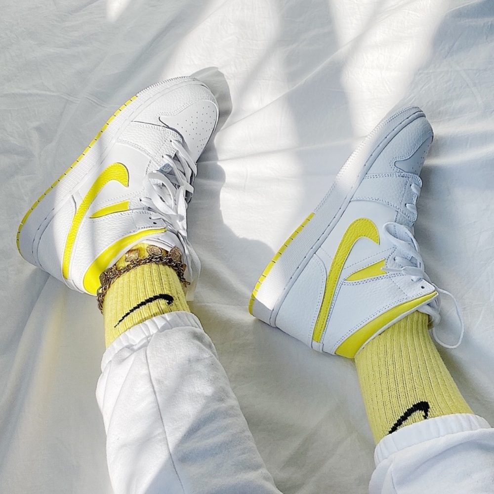 Nike custom painted air jordan 1 mid sneakers - Picture 7 of 7